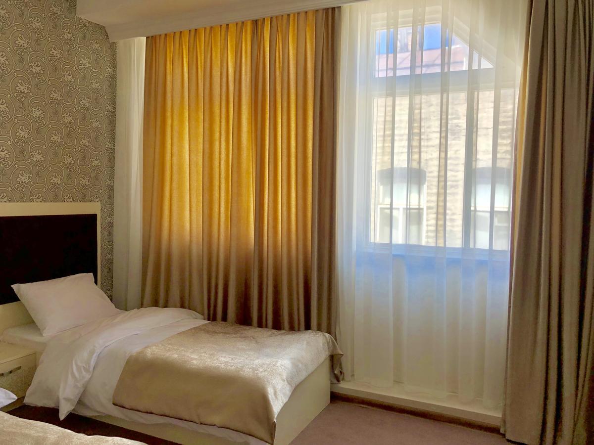 Khaghani Center Hotel บากู ภายนอก รูปภาพ